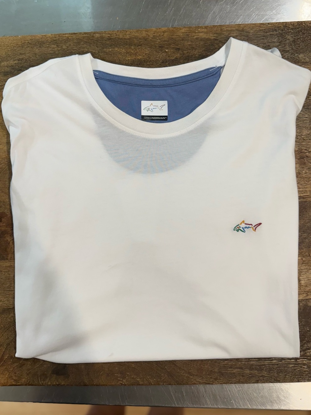 Men’s White Short-Sleeve Crewneck T-Shirt with Small Multicolor Fish Embroidery